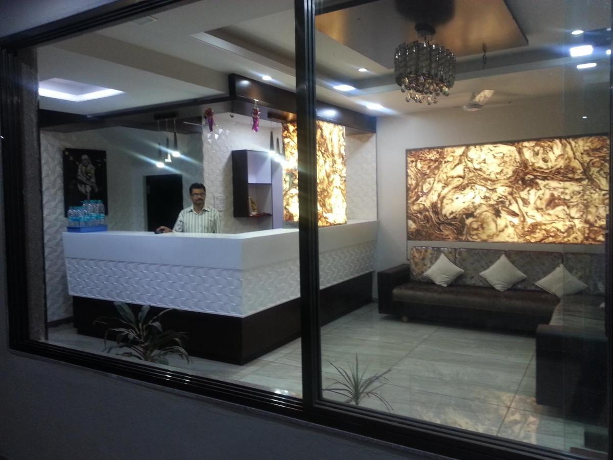 Hotel Sai Suraj Park Shirdi Dış mekan fotoğraf
