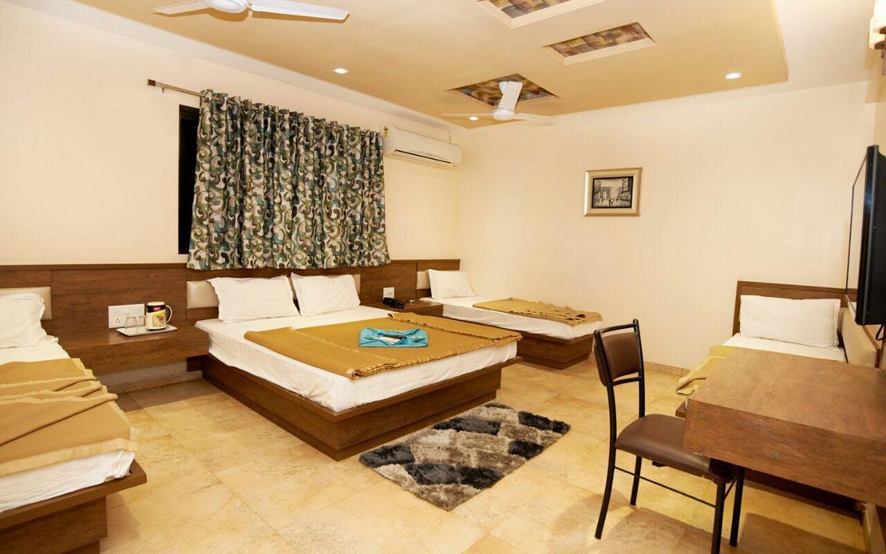 Hotel Sai Suraj Park Shirdi Dış mekan fotoğraf
