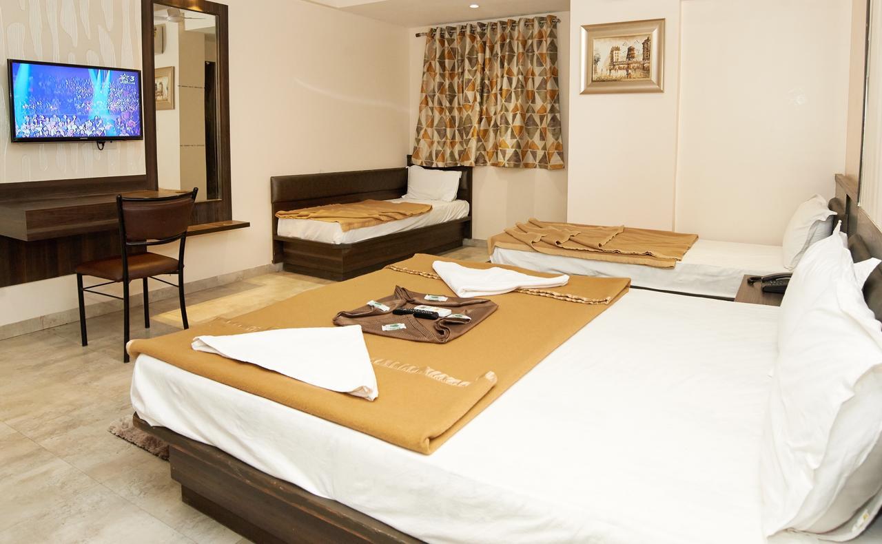 Hotel Sai Suraj Park Shirdi Dış mekan fotoğraf