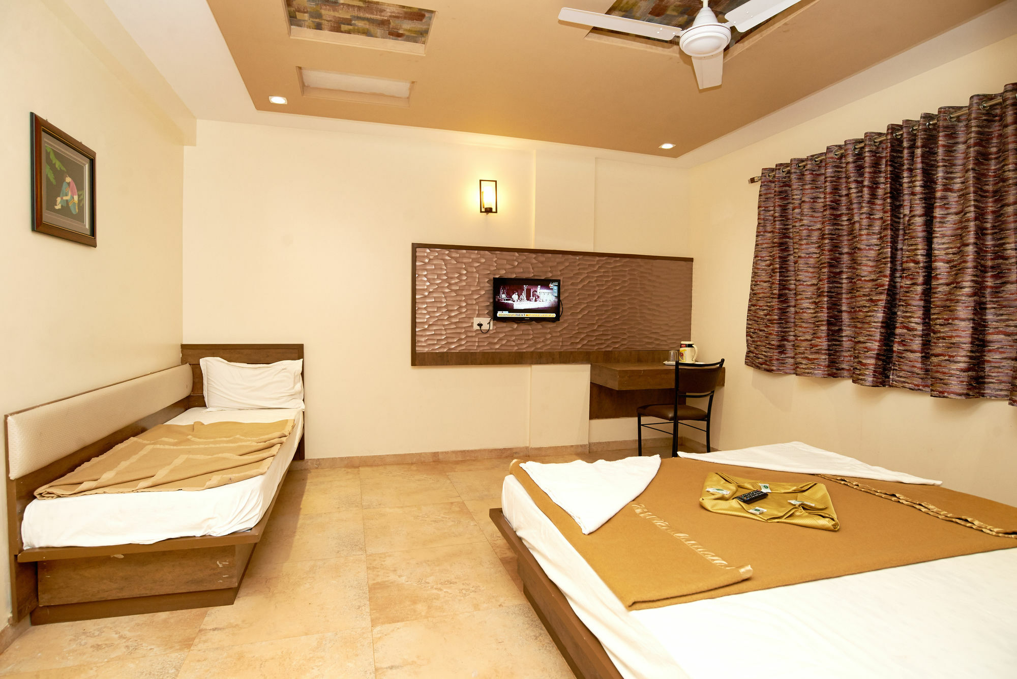 Hotel Sai Suraj Park Shirdi Dış mekan fotoğraf