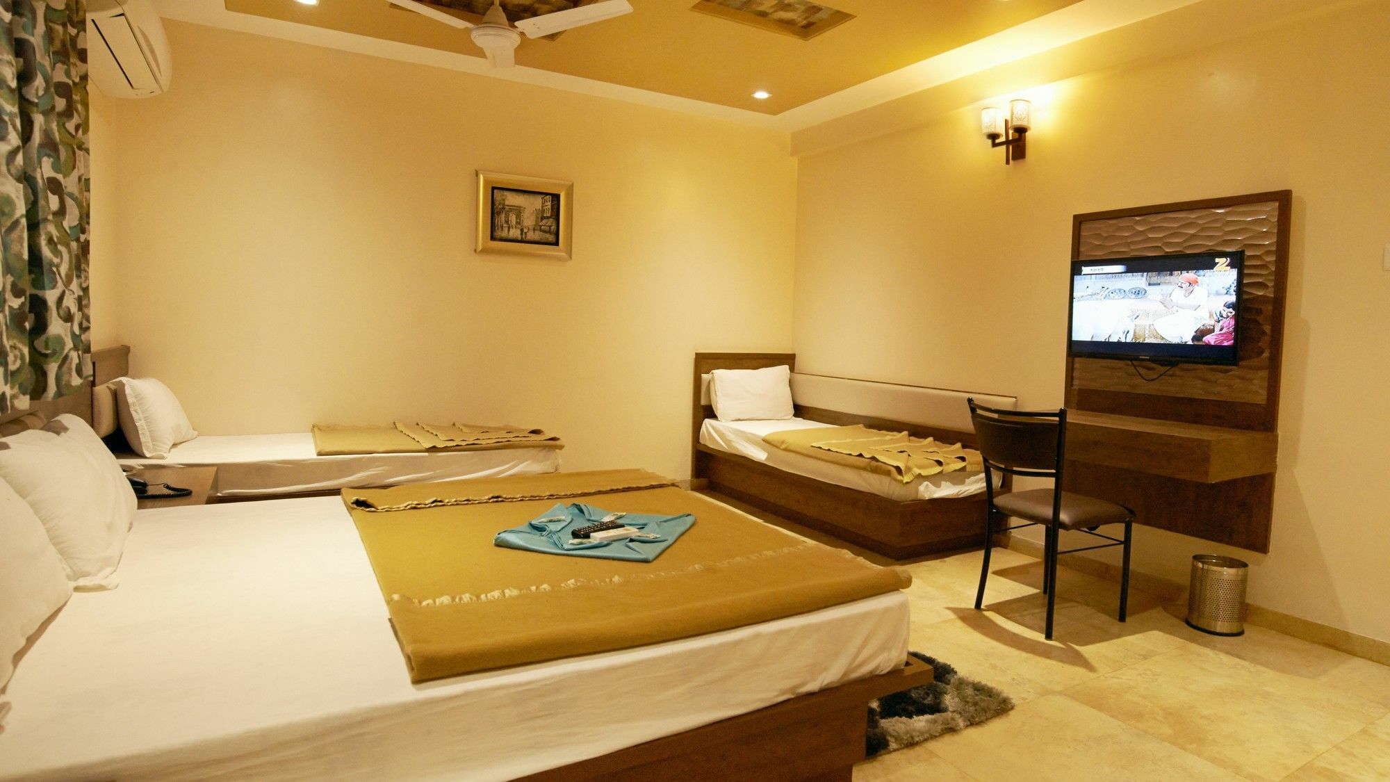 Hotel Sai Suraj Park Shirdi Dış mekan fotoğraf