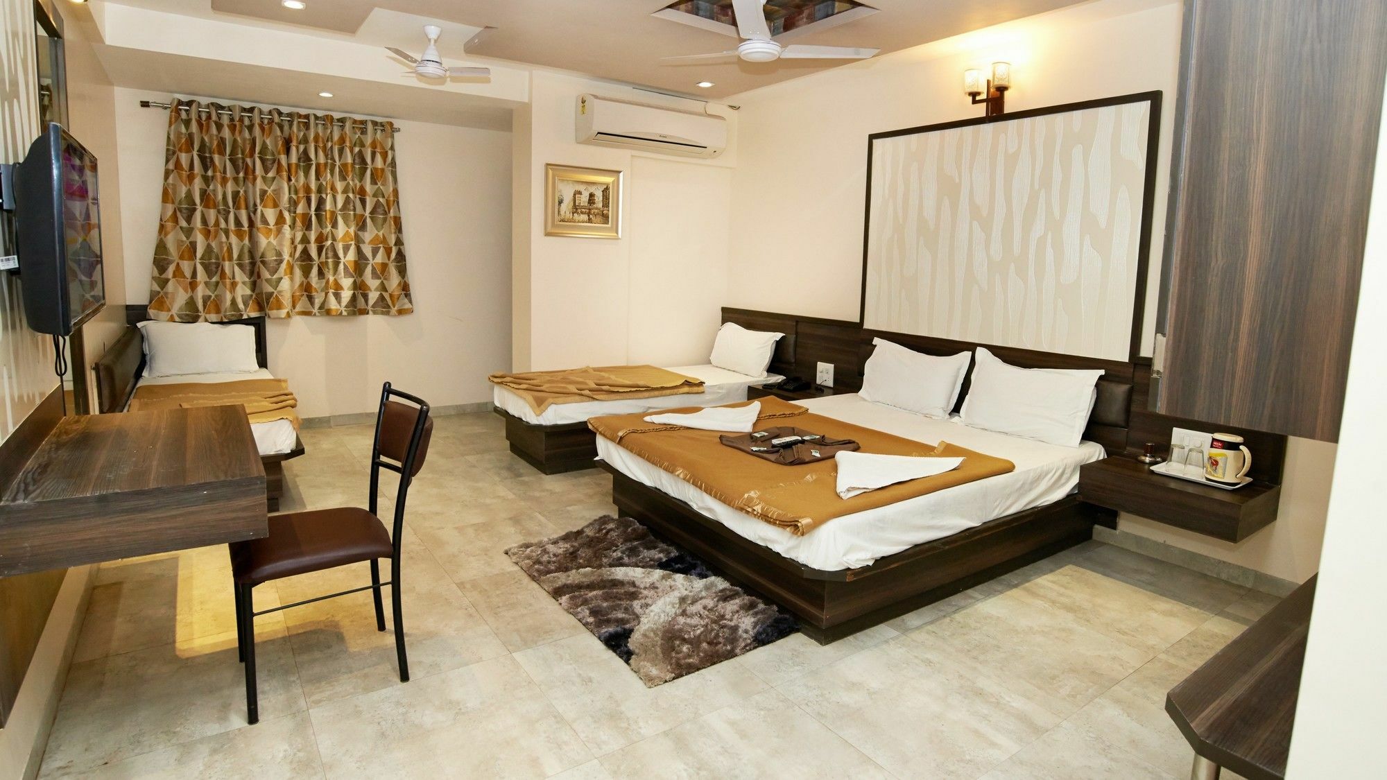 Hotel Sai Suraj Park Shirdi Dış mekan fotoğraf