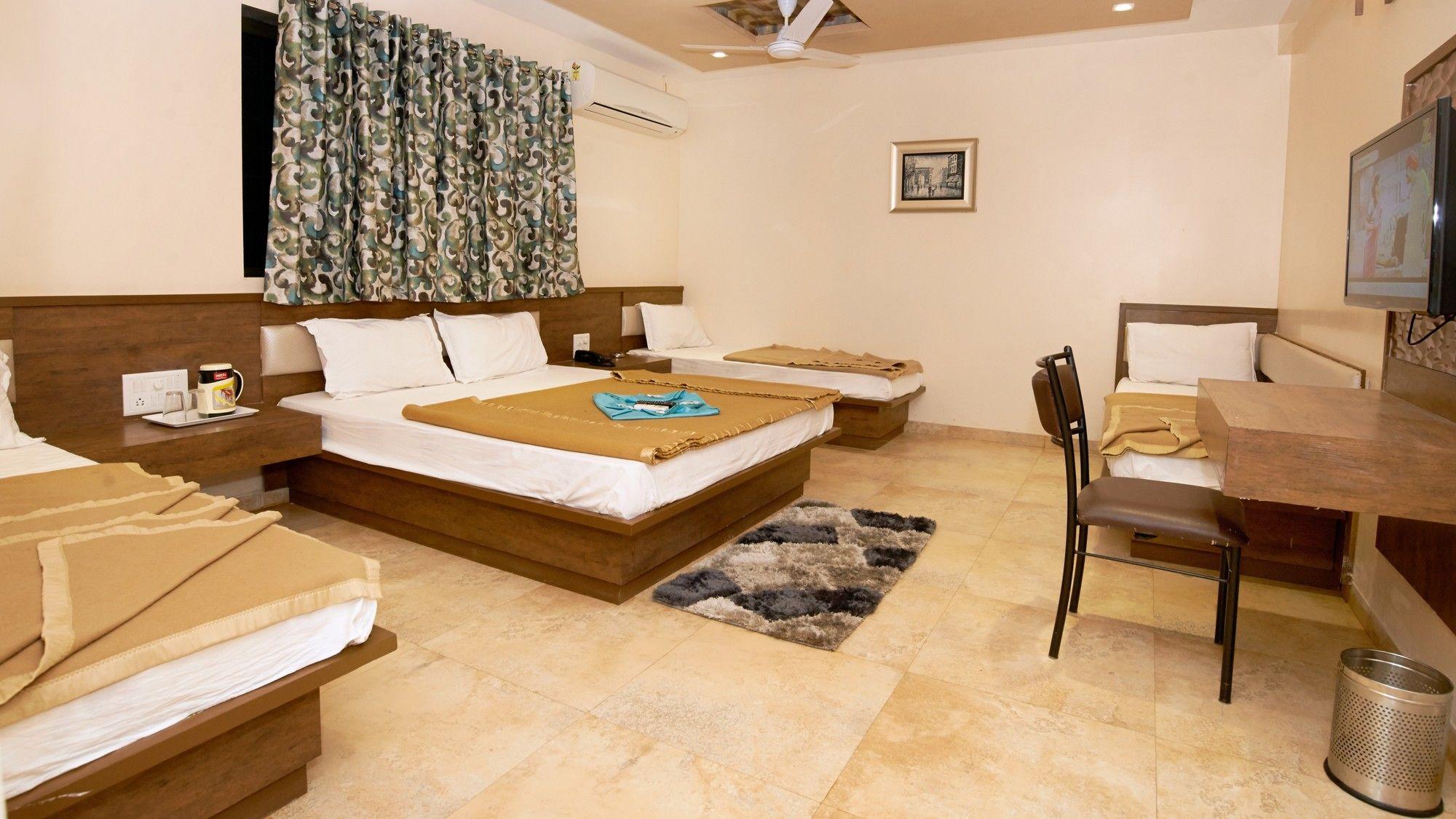 Hotel Sai Suraj Park Shirdi Dış mekan fotoğraf